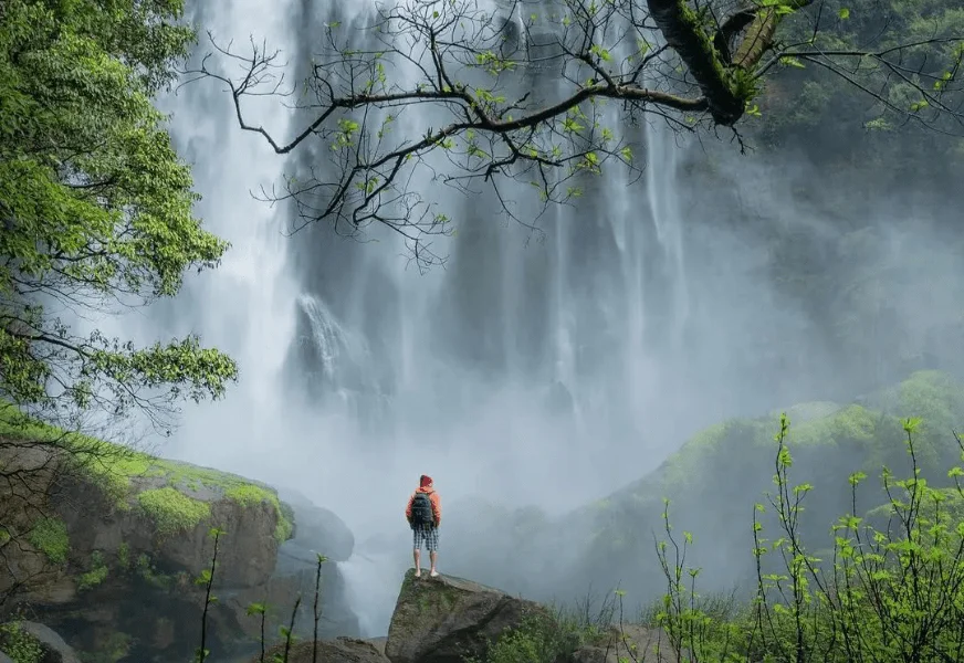 Bomburu Ella Waterfalls
